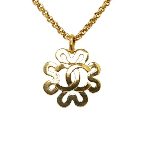 Chanel Clover Chain 